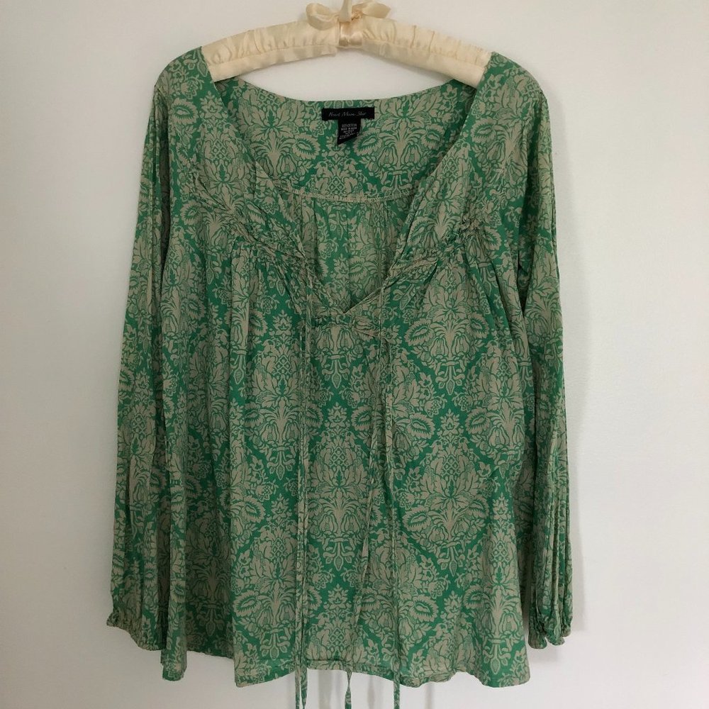 Heart Moon Star flowy green peasant top - size L